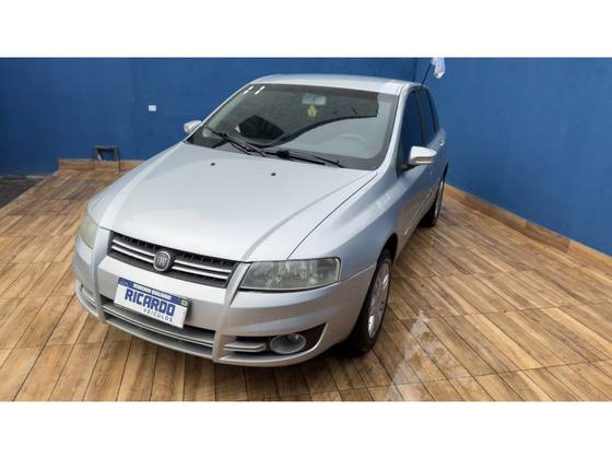 FIAT STILO 1.8 MPI SP 8V FLEX 4P AUTOMATIZADO FIAT STILO 1.8 MPI SP 8V FLEX 4P AUTOMATIZADO